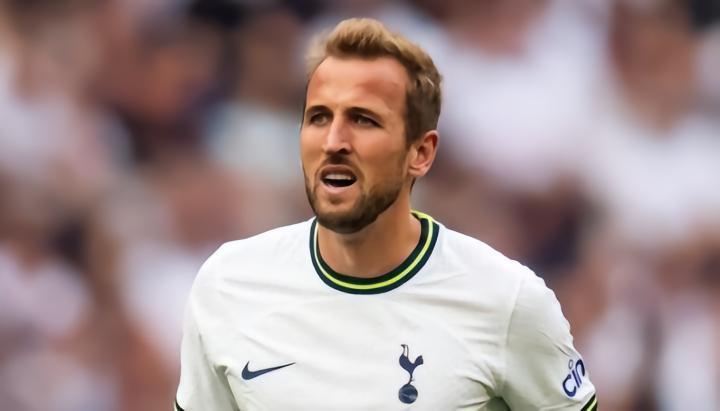 不放人，镜报：热刺要拒绝曼联对凯恩的求购，他很有可能留队