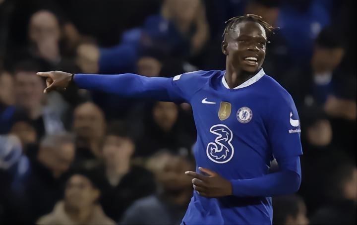 罗马诺：波切蒂诺决定不买断扎卡里亚，球员将回到尤文