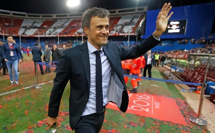 德劳伦蒂斯：恩里克首选是英超，我告诉他来意大利能吃得更好