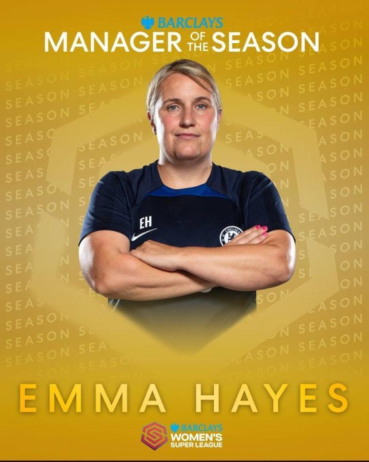 英超4连冠 赛季双冠王，蓝军女足主帅海斯荣获英女超最佳主帅