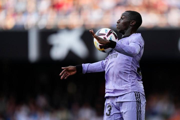 塞尔电台：弗兰德-门迪可能加入皇马求购凯恩的潜在交易中