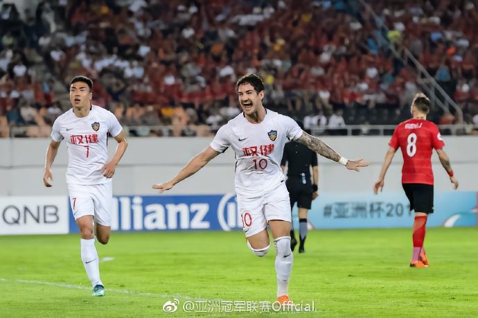 天津权健旧将帕托更新社媒：想你了，中国