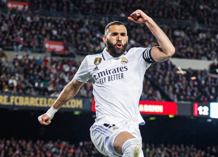 法媒：本泽马接受了吉达联合的报价，并已经告知皇马