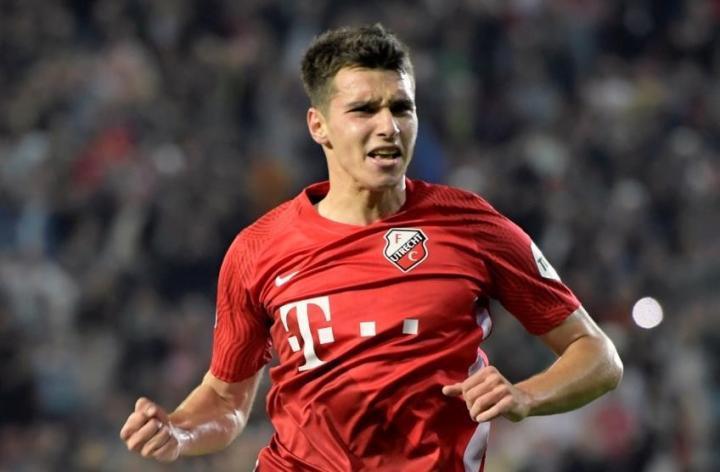 英媒：流浪者想要乌德勒支前锋杜维卡斯