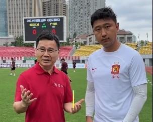 刘智宇：韦世豪对足球的热爱超过很多球员；有压力才有动力