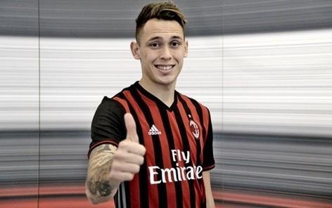 前米兰双翼再次笑傲欧联杯 。从2016年开始每届