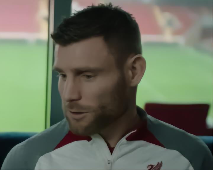 如果可以选择，想回到哪场比赛？米尔纳：4-0巴萨