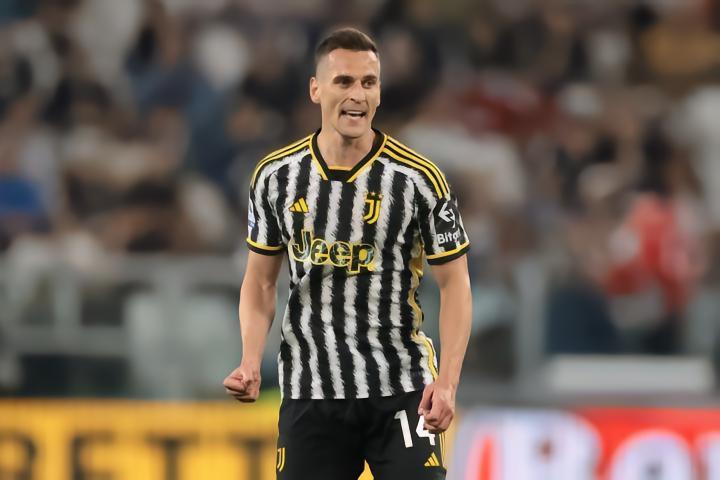 罗体：拉齐奥、纽卡斯尔联和伯恩利都有意引进米利克