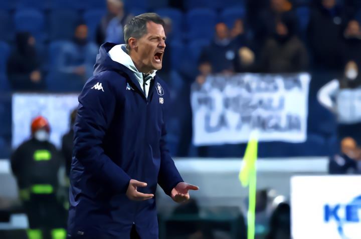 比媒：布鲁日为新教练戴拉支付了200万欧元，这是多是少？