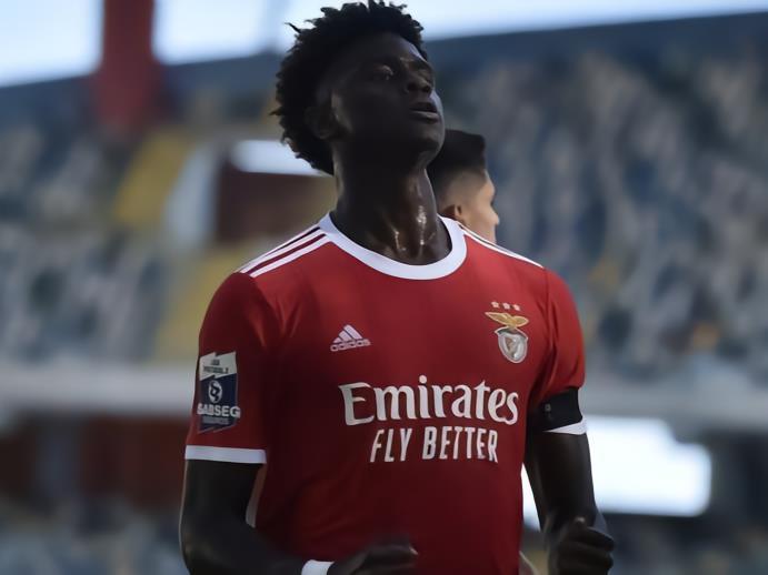 中锋来了？葡媒：路易斯·塞梅多接近加盟桑德兰