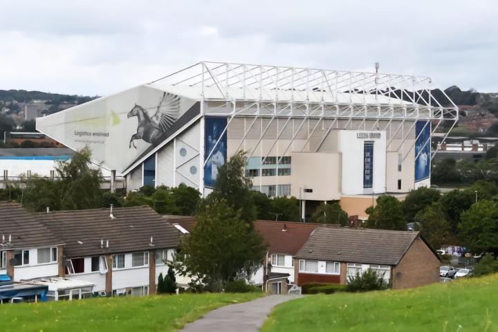 利兹联老板抵押主场换取贷款收购桑普，并嘲讽记者消息源不行