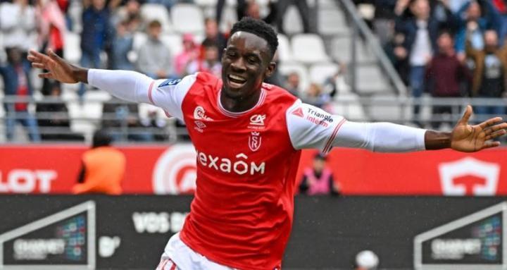 天空体育：巴洛贡倾向于夏天永久转会离开阿森纳