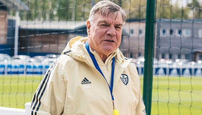 电讯报：与俱乐部会谈后，阿勒代斯将离开利兹联帅位