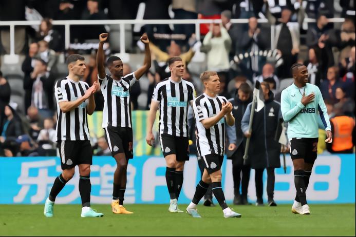 越挫越勇，纽卡斯尔赛季主打翻山，时隔20年重返欧冠正赛