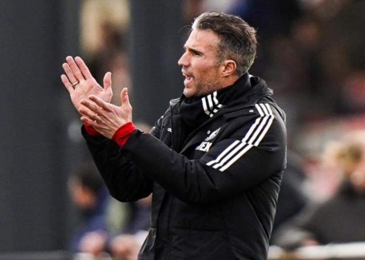 费耶诺德官方：范佩西升任U18青年队主帅