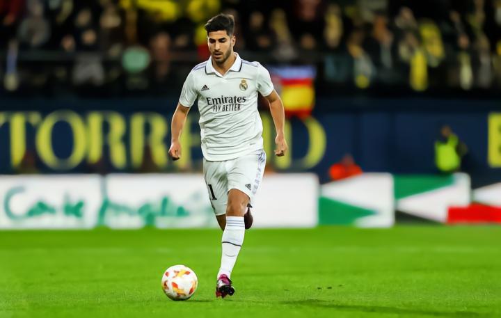 据《马卡报》报道，阿森西奥已经决定不前往英超，并