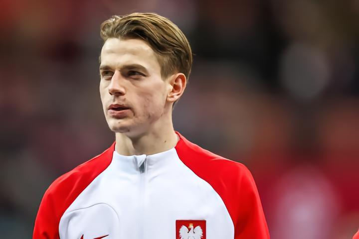 卡明斯基：我想像罗本一样内切；库巴一直是我的偶像