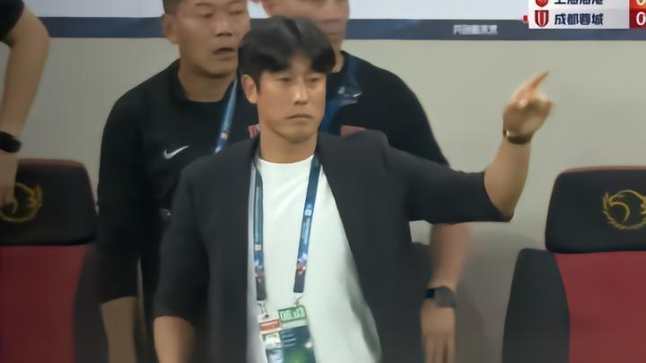 徐正源：今天展现出了成都的精神面貌，罗慕洛伤情还不清楚