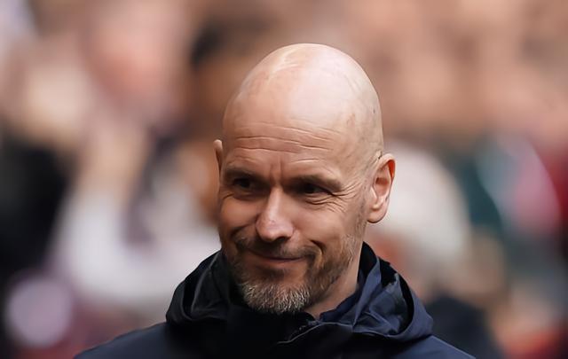 镜报：滕哈格想要一名世界级前锋，中场中卫门将也要各补1人