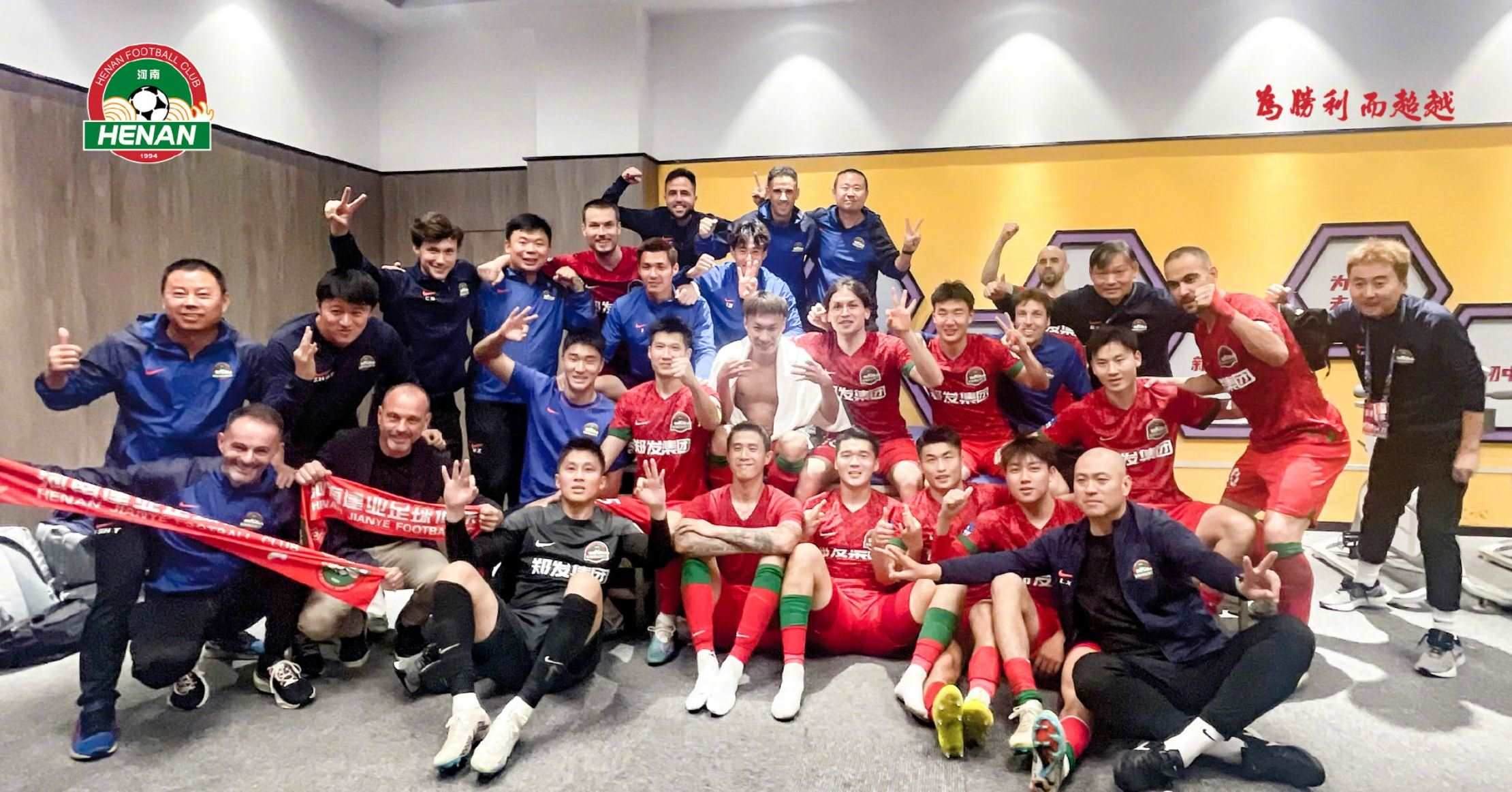 河南队2-1逆转梅州客家 科维奇连续四场破门