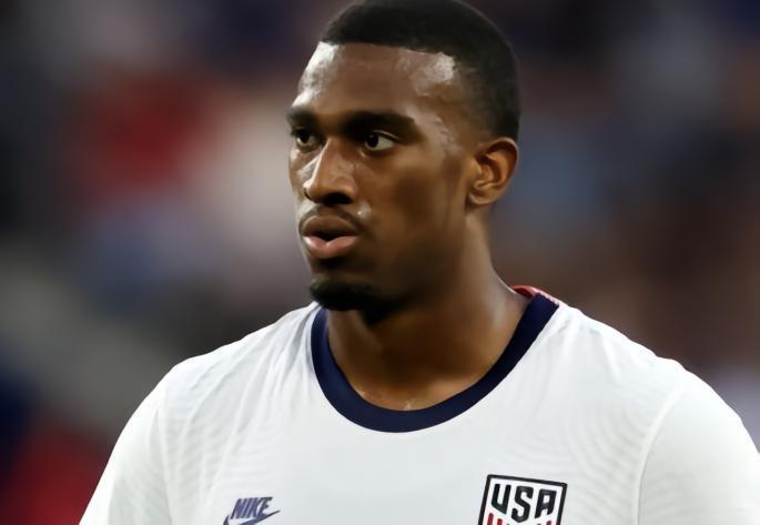 英媒：替莫雷洛斯，流浪者首选美国国脚赖特