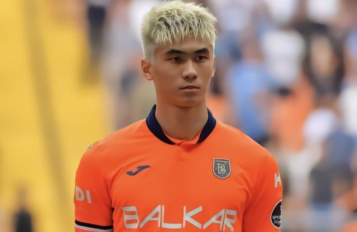 赢得认可，主教练埃姆雷：吴少聪首发出战今天表现很好