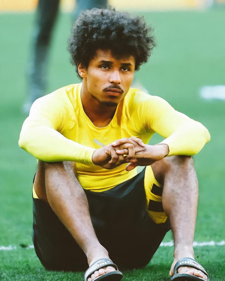 阿德耶米：“我发自内心地感谢大家，尽管痛苦依旧存