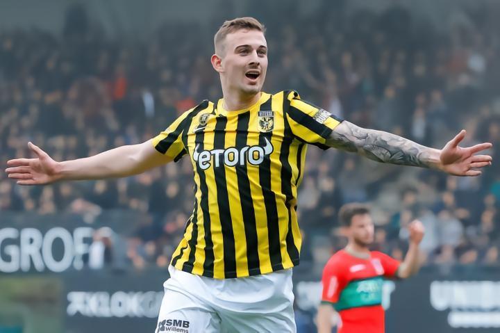 科兹沃夫斯基：我不喜欢英冠联赛；留在维特斯会变得更好