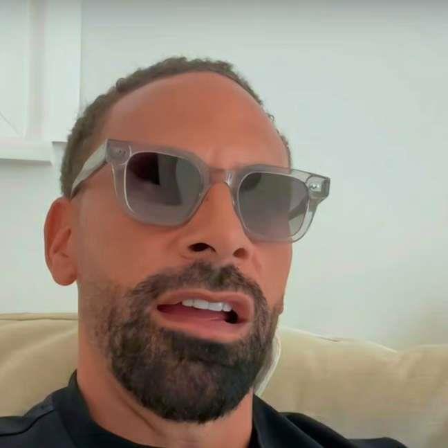 足总杯决赛，曼城击败曼联夺冠赛后，曼联名宿费迪南