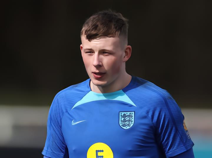 艾伦·尼克松：安东尼·帕特森愿意签下新合同留在桑德兰