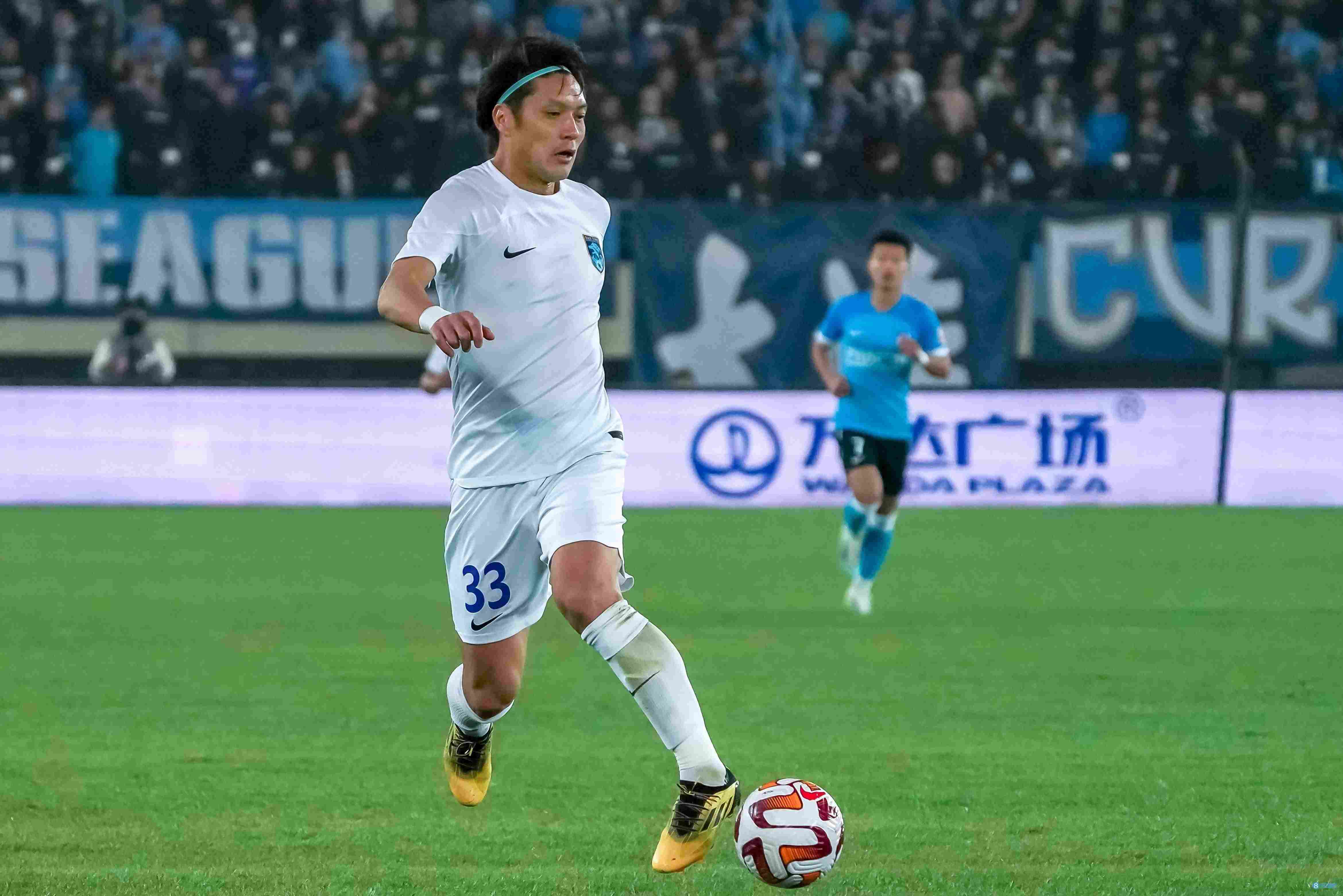 足球报：大连人、南通等4队降级风险大，浙江队三连胜摆脱危险