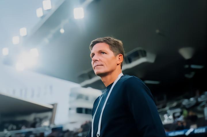 格拉斯纳：会为法兰克福拿到亚军而庆祝，为球队的表现自豪