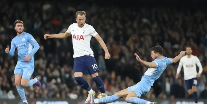 独立报》报道，皇马会寻求引进凯恩，而热刺可能会要