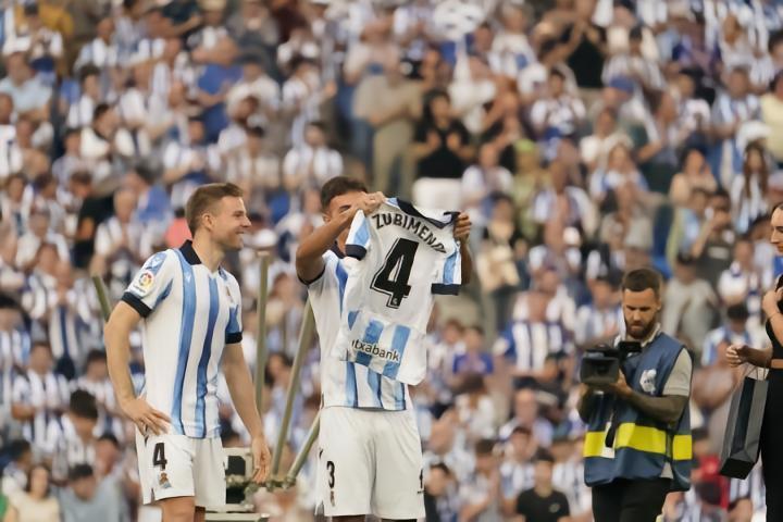 传承，苏维门迪继承皇家社会队长伊利亚拉门迪的4号球衣