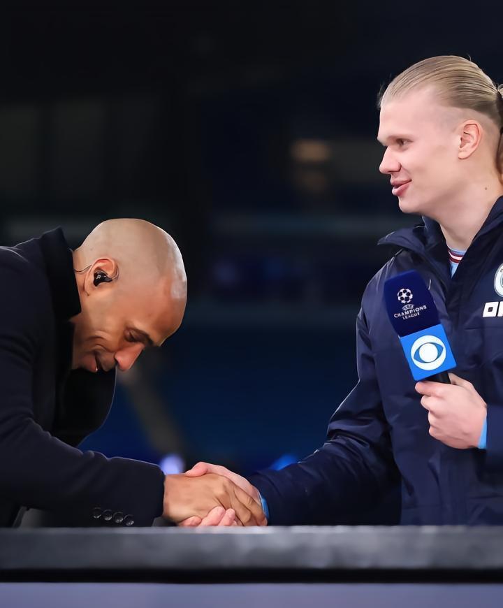 两位不同时代的优秀射手，跨越20年的射手王比拼一