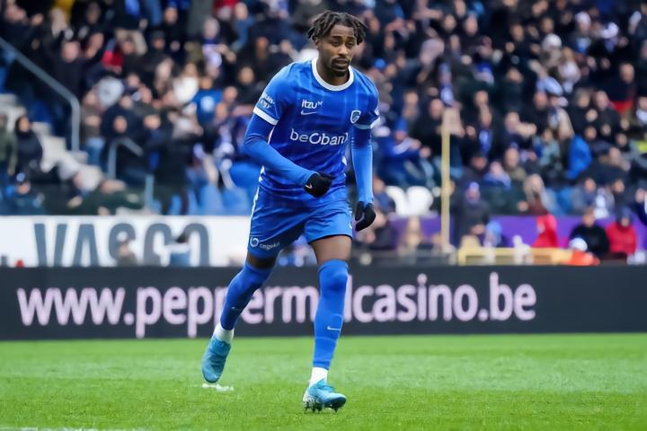 名记：伯恩利想要比甲赛季最佳特雷索，球员很乐意效力孔帕尼