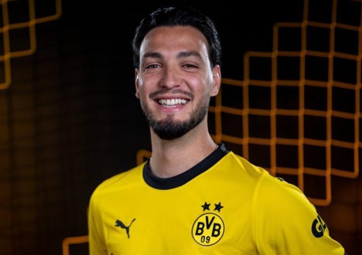 官方：多特免签门兴后卫本塞拜尼，完成今夏第一签