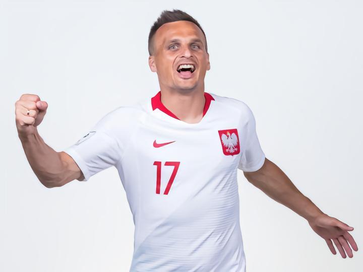 官方：波兰前国脚佩什科宣布退役，结束20年球员生涯