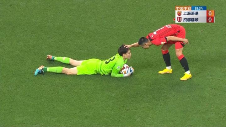 王学智解读“武磊轰顶”：应该武磊和张岩各给一张黄牌