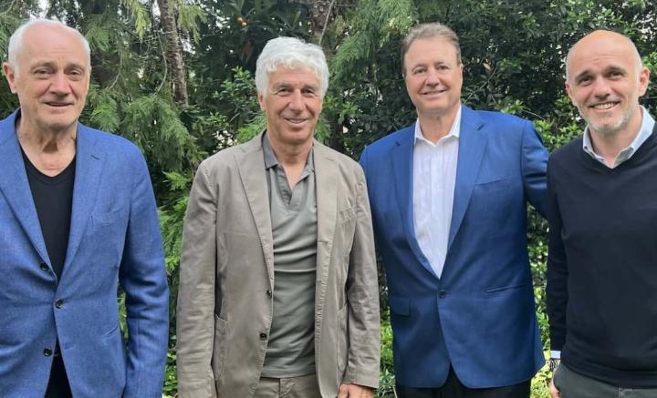 官方：加斯佩里尼与亚特兰大续约，继续执教球队