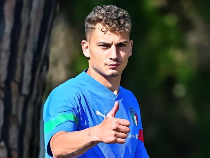 米体：巴里可能续租国际米兰前锋埃斯波西托