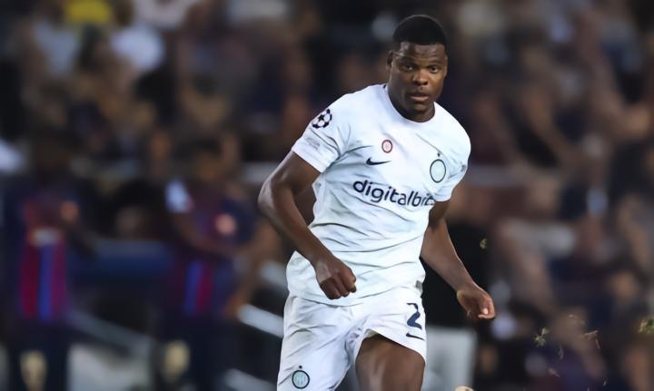 每体：巴萨拒绝国米将邓弗里斯和华金-科雷亚加入凯西交易