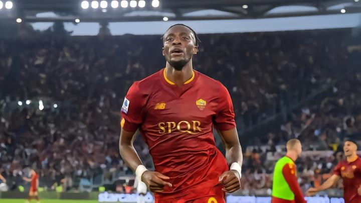 罗马官方：亚伯拉罕左膝前叉韧带重建手术成功