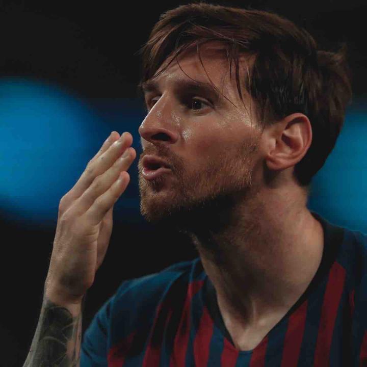 作为梅西球迷、巴萨球迷还是想说几句：1.可能球迷