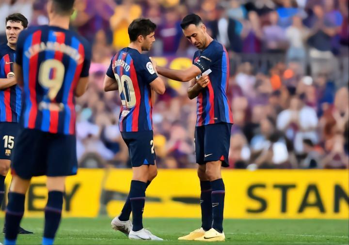 每体：巴萨新赛季第一队长会是罗贝托，其次是特尔施特根