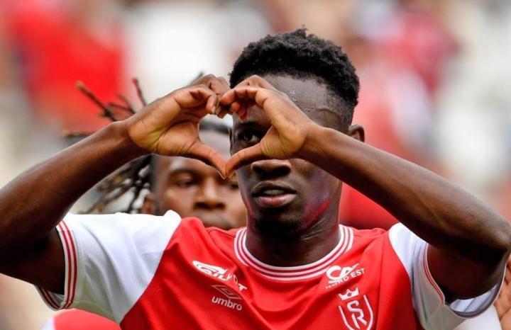 邮报：加入争夺战，国际米兰也想要巴洛贡