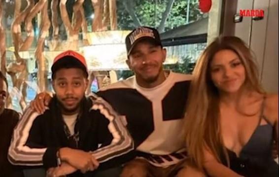 夏奇拉和车手汉密尔顿绯闻升级，两人疑似社媒玩接力