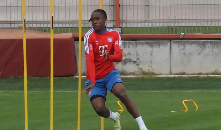 体图：奥格斯堡有意租借拜仁前锋马蒂斯-特尔