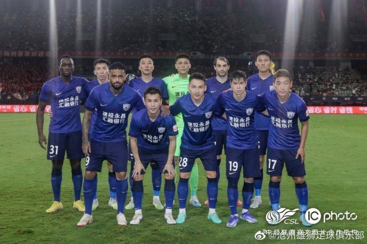 战报丨奥乌苏世界波绝杀 雄狮客场3-2逆转梅州