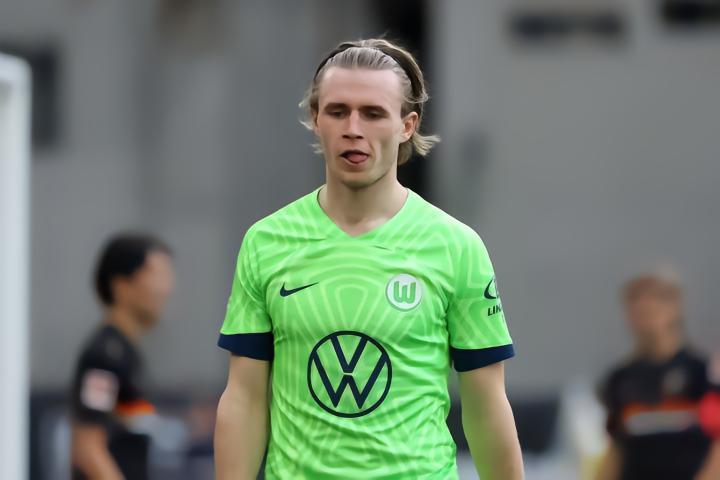 FI：富勒姆有意狼堡前锋帕特里克·维默尔